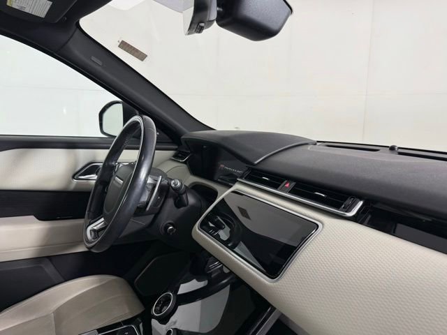 Used 2019 Land Rover Range Rover Velar R-Dynamic SE AWD/4WD image 31