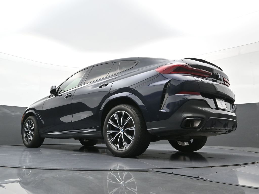 Used 2022 BMW X6 xDrive40i w/ M Sport Package AWD/4WD image 25