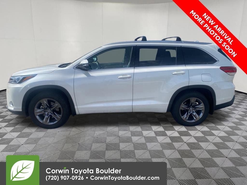 Used 2018 Toyota Highlander Limited Platinum AWD/4WD image 4