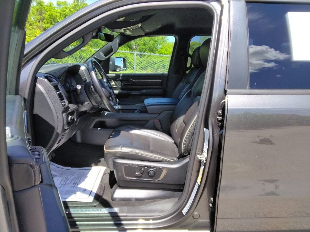 Used 2022 RAM 1500 Limited w/ Night Edition AWD/4WD image 9