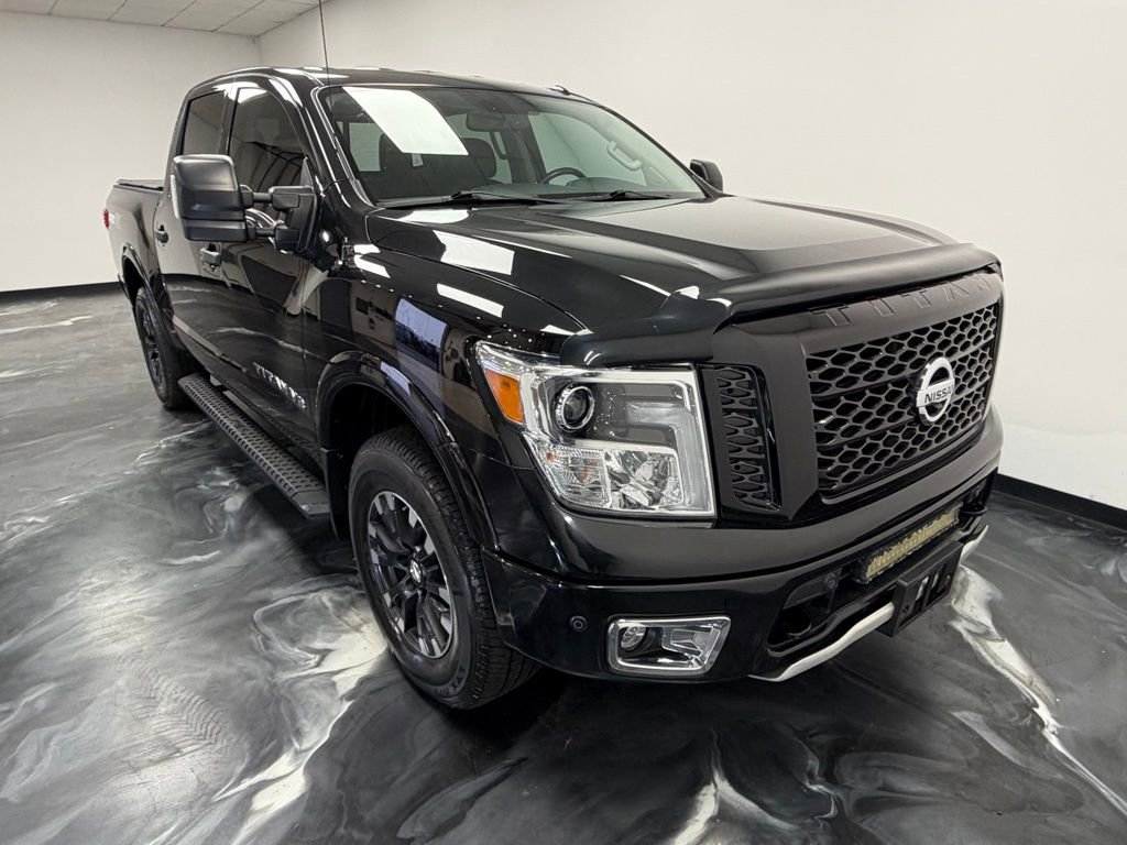 Used 2019 Nissan Titan PRO-4X image 18