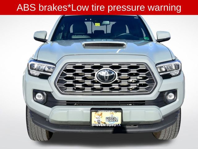 Used 2022 Toyota Tacoma TRD Sport image 7