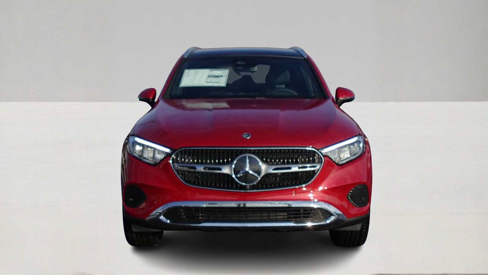 Used 2026 Mercedes-Benz GLC 300 4MATIC image 2