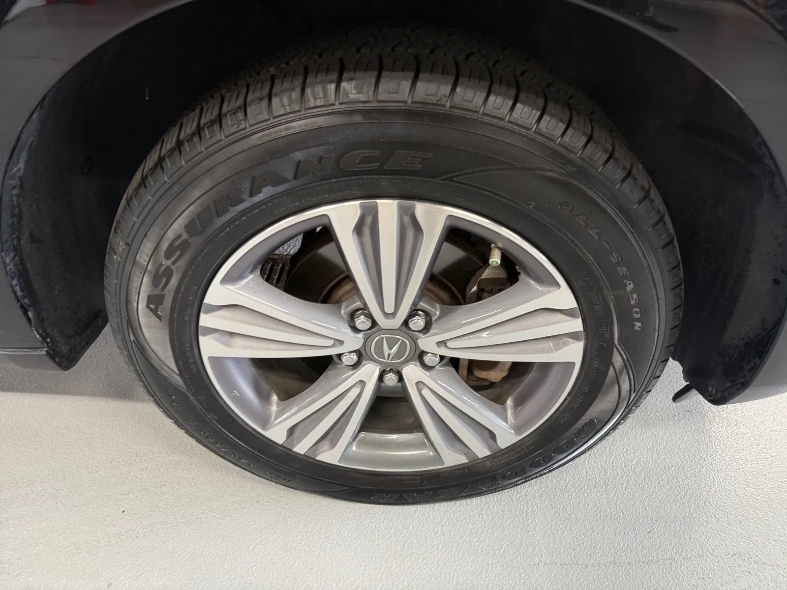 Used 2020 Acura MDX SH-AWD image 42