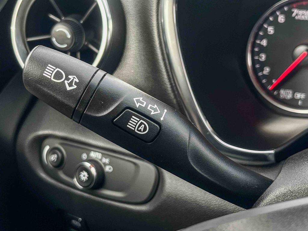 Used 2019 Chevrolet Blazer Premier w/ Sun and Wheels Package image 51