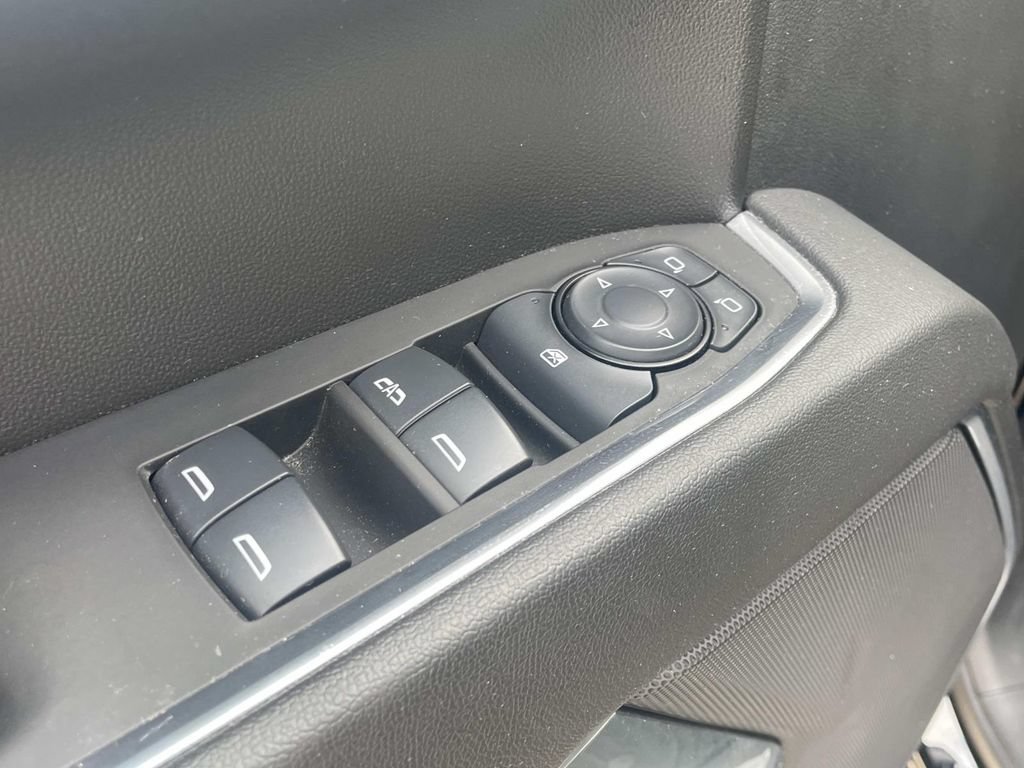 Certified 2025 Chevrolet Silverado 1500 LT AWD/4WD image 12