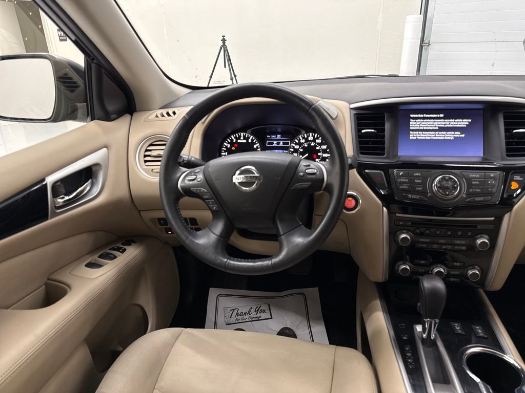 Used 2018 Nissan Pathfinder SV w/ SV Tech Package AWD/4WD image 14