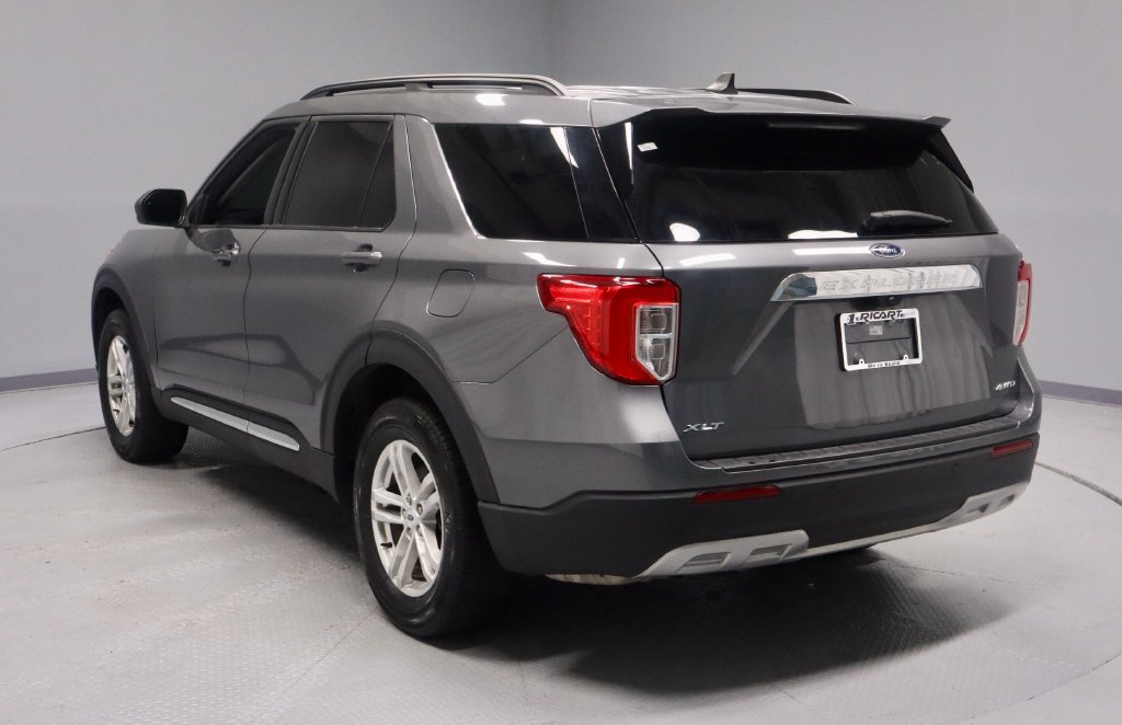 Certified 2023 Ford Explorer XLT w/ Equipment Group 202A AWD/4WD image 7