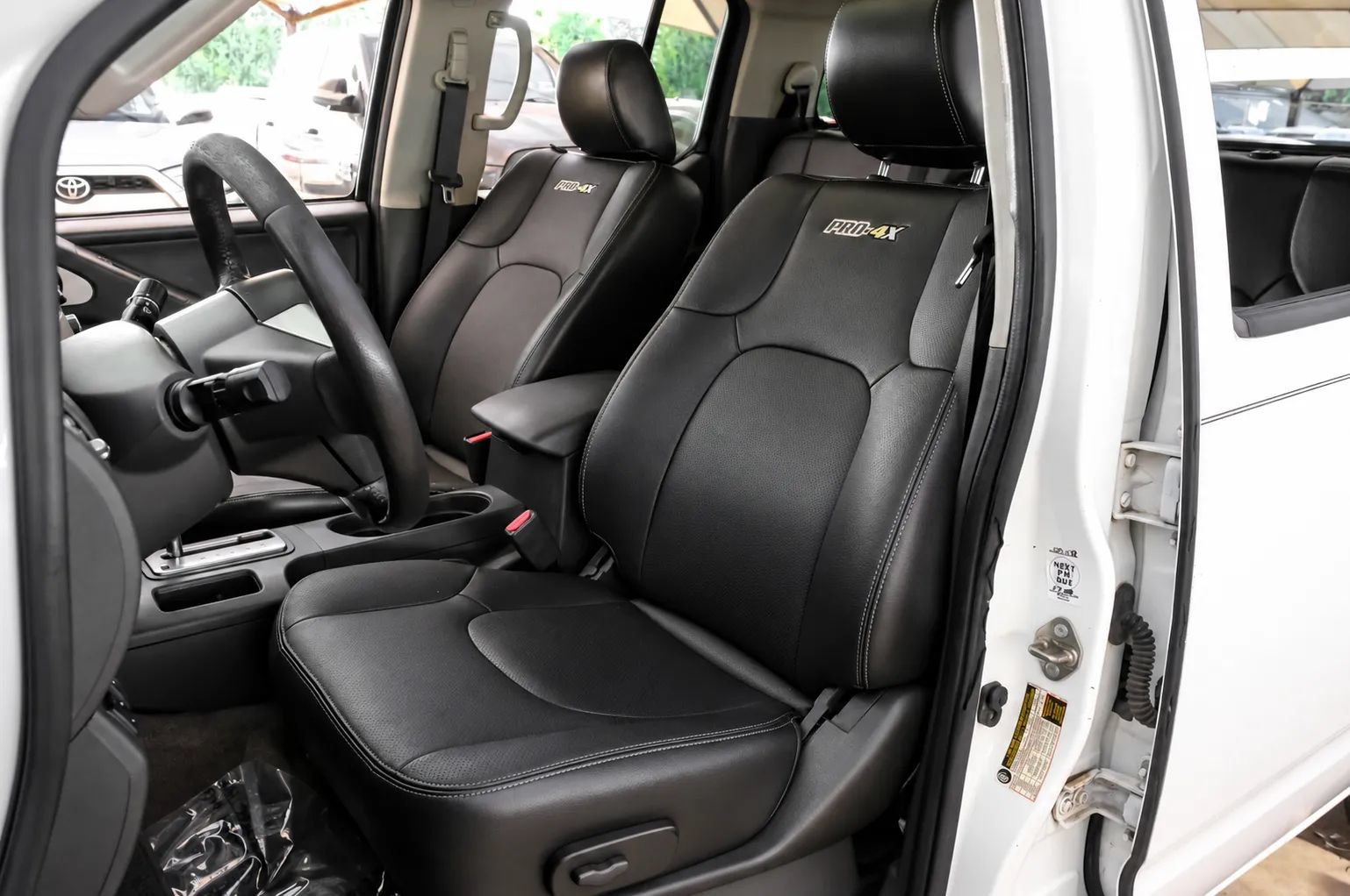 Used 2016 Nissan Frontier PRO-4X w/ Pro-4x Luxury Package AWD/4WD image 35