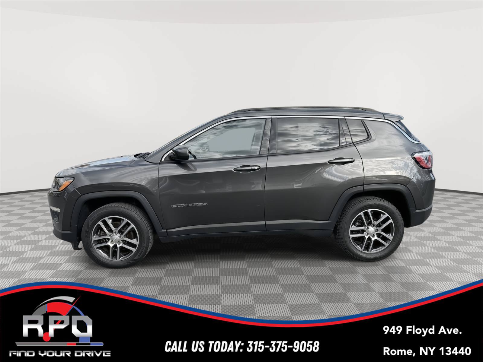 Used 2018 Jeep Compass Latitude AWD/4WD image 2