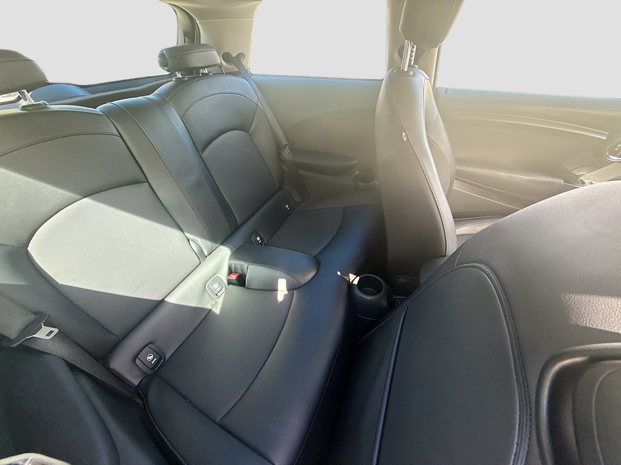 Used 2015 MINI Cooper 2-Door Hardtop FWD image 23