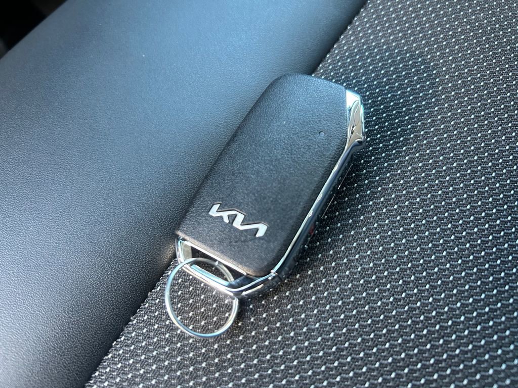Used 2024 Kia EV6 Light AWD/4WD image 33