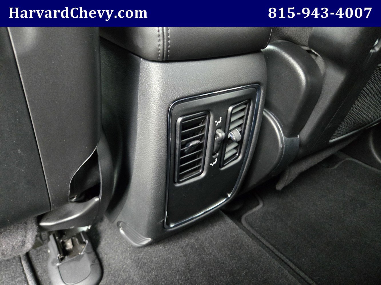 Used 2021 Jeep Grand Cherokee Laredo AWD/4WD image 28