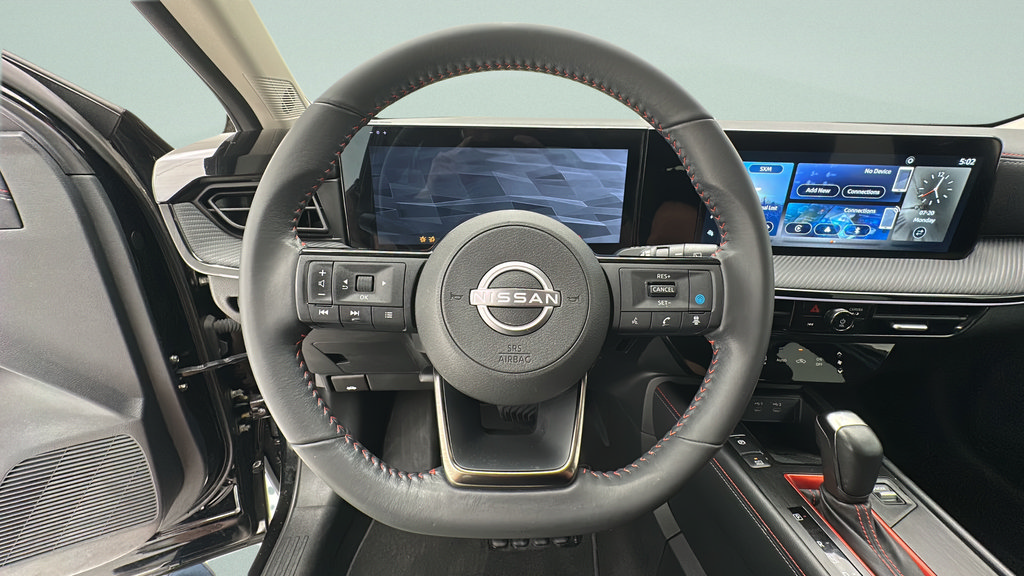 Used 2025 Nissan Kicks SR AWD/4WD image 14
