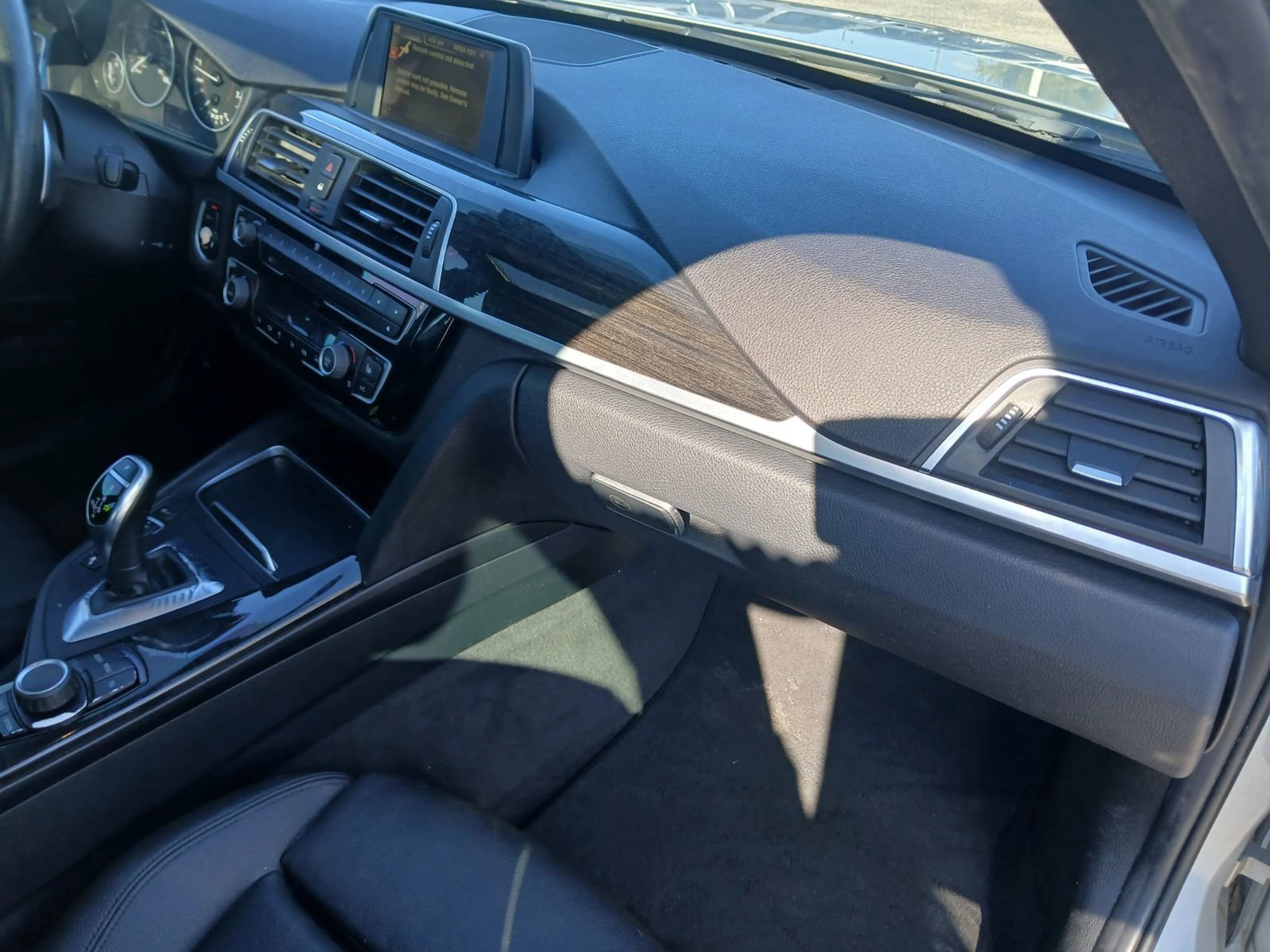 Used 2017 BMW 330i Sedan w/ Driver Assistance Package RWD image 18