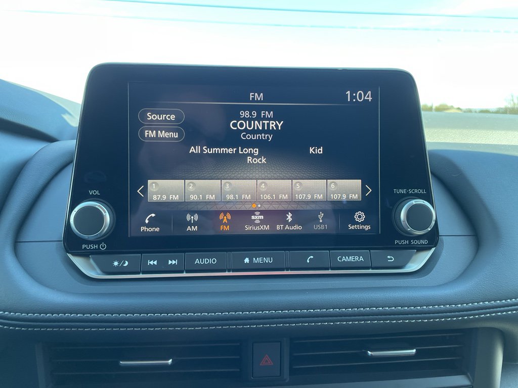 Certified 2025 Nissan Rogue SV image 15