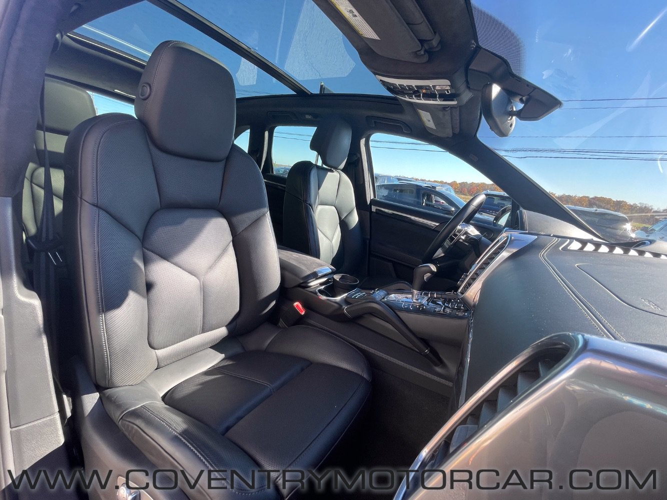 Used 2016 Porsche Cayenne GTS AWD/4WD image 33