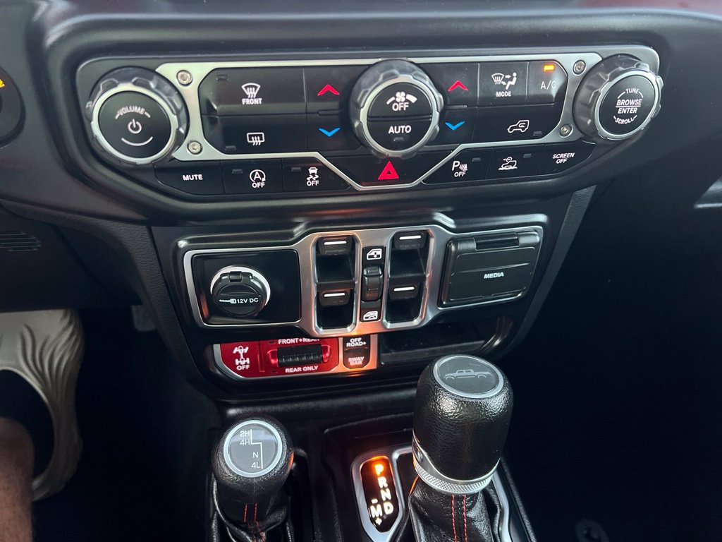 Used 2020 Jeep Gladiator Rubicon AWD/4WD image 38