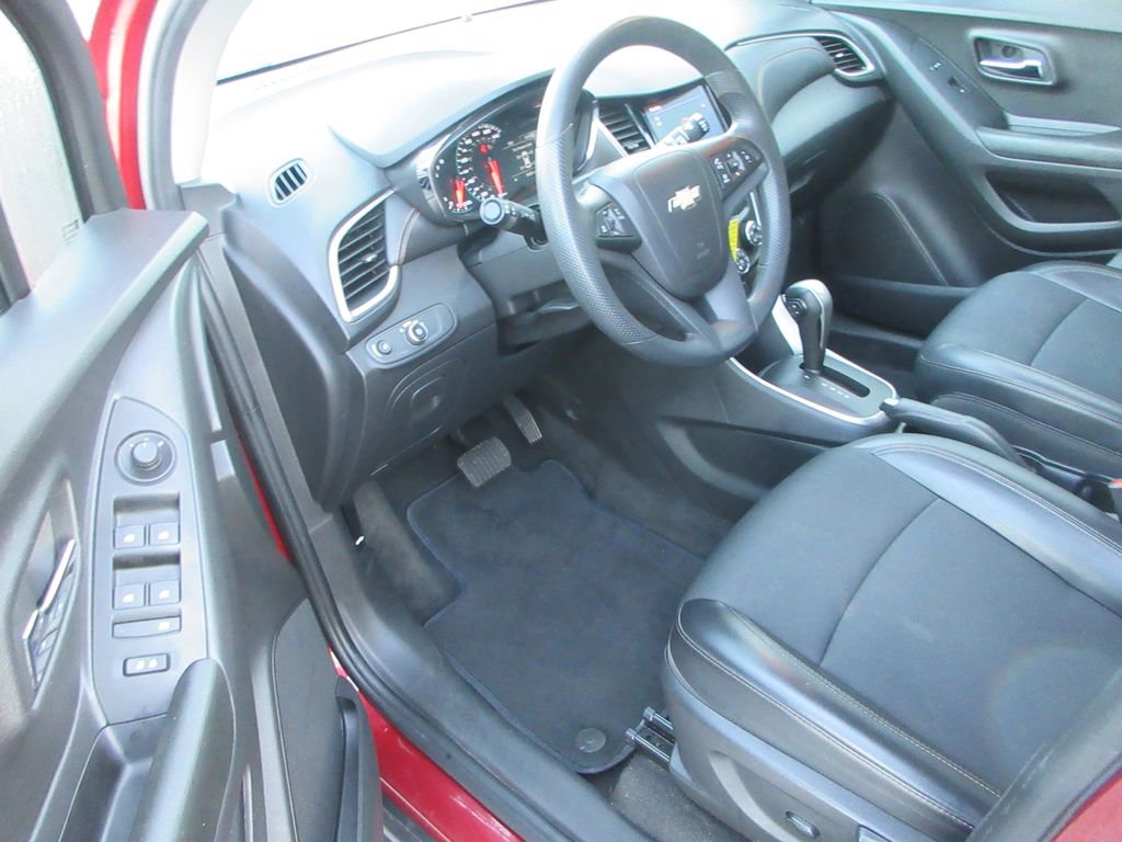 Used 2022 Chevrolet Trax LT image 13