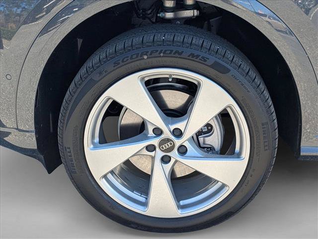 New 2025 Audi Q5 Premium AWD/4WD image 9