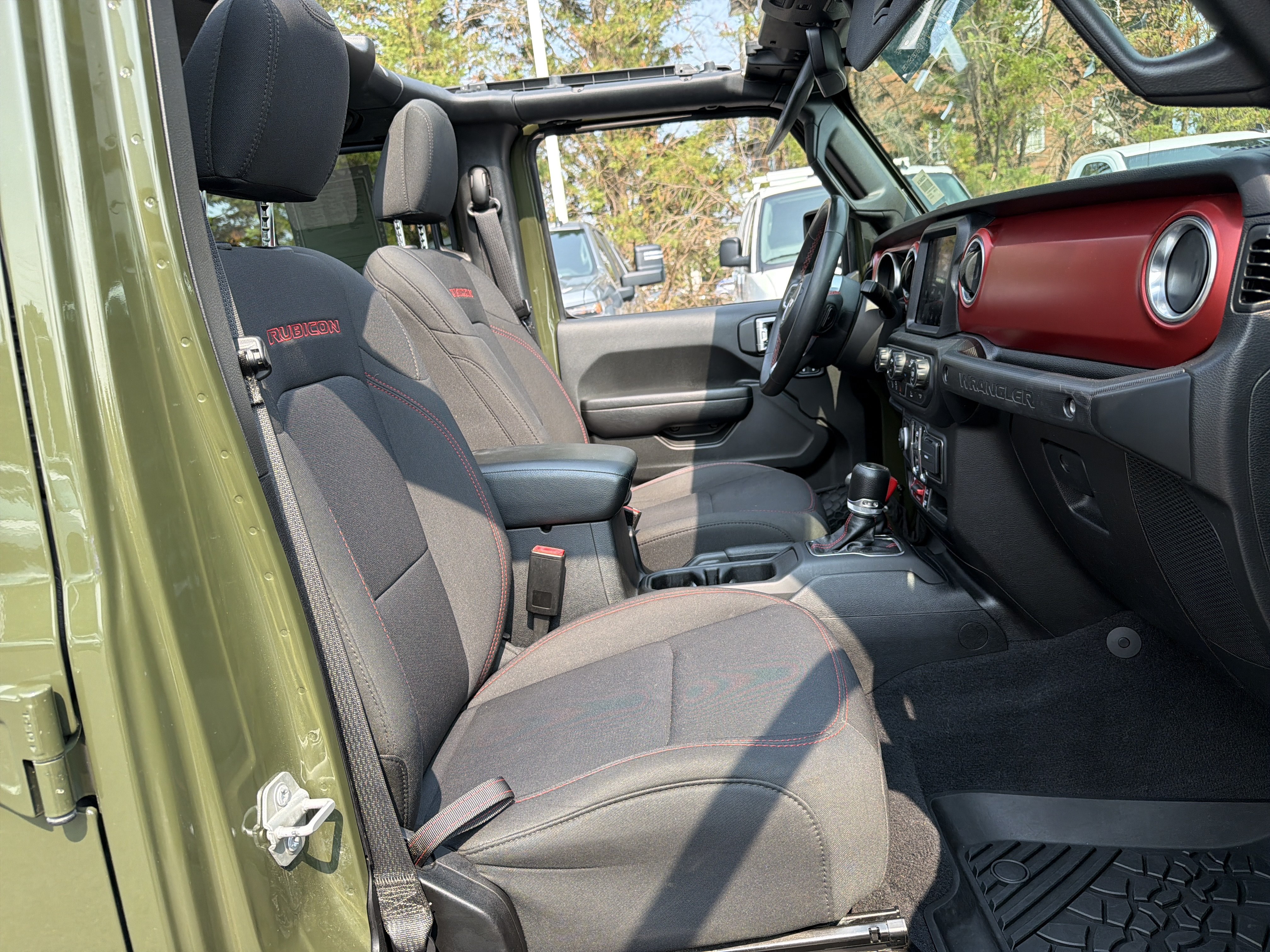 Used 2023 Jeep Wrangler Unlimited Rubicon AWD/4WD image 35