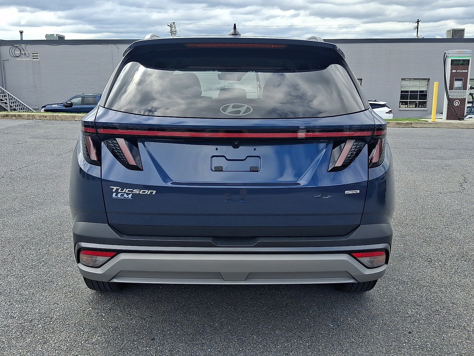 Certified 2025 Hyundai Tucson SEL AWD/4WD image 6