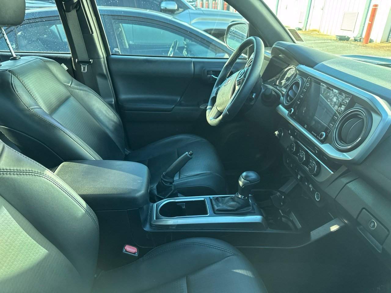 Used 2022 Toyota Tacoma Limited RWD image 10