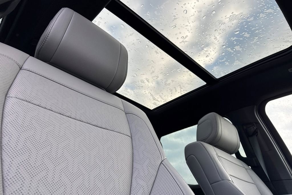 Used 2025 Toyota Tundra Limited image 19