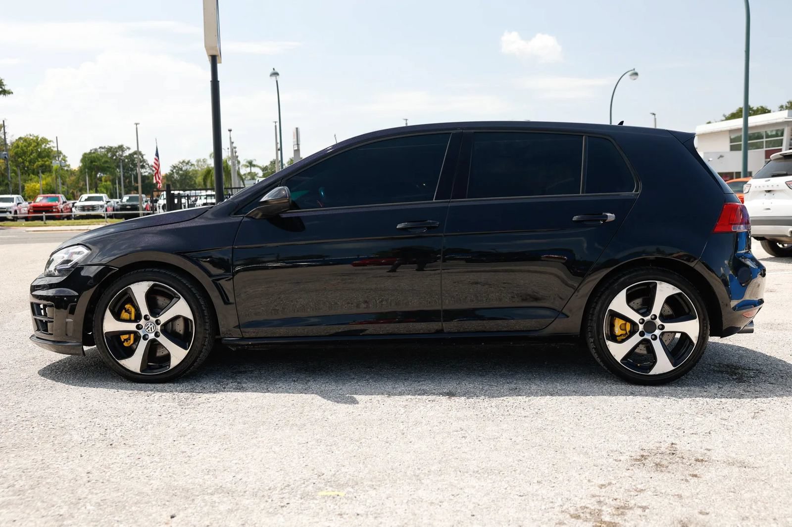 Used 2017 Volkswagen GTI Sport FWD image 2