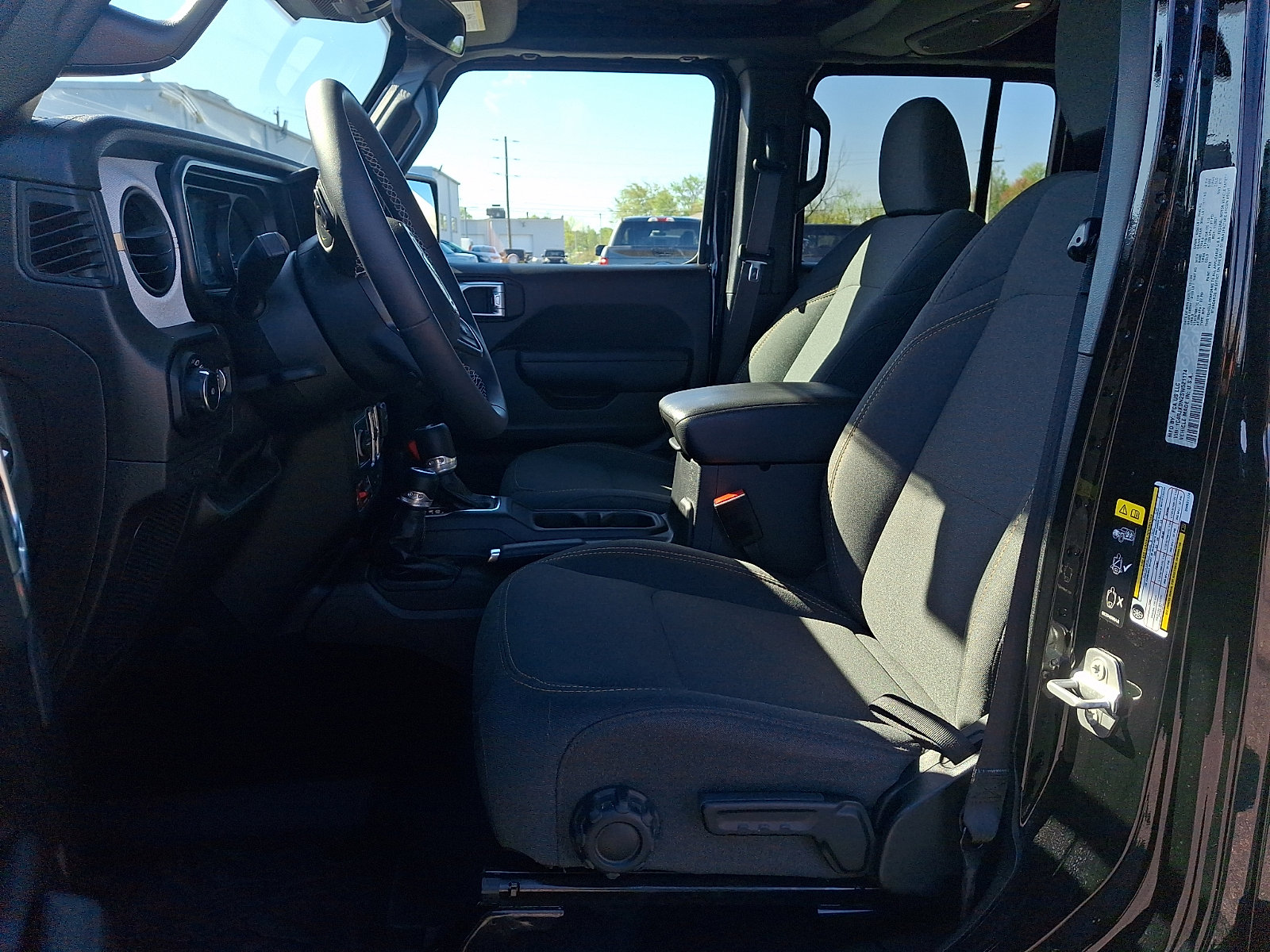 Used 2025 Jeep Wrangler Unlimited Sport AWD/4WD image 13
