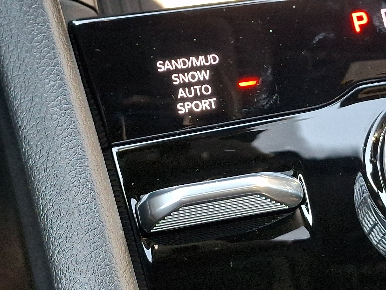 New 2026 Jeep Grand Cherokee Limited AWD/4WD image 17