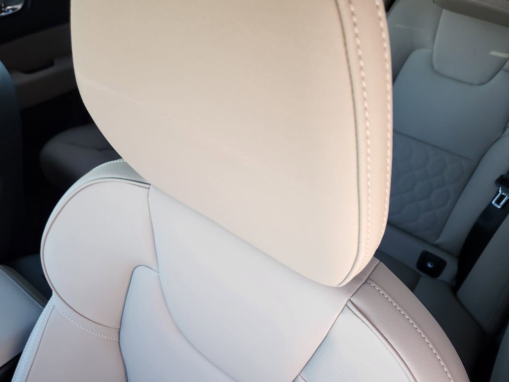 New 2026 Volvo XC60 T8 Plus w/ Protection Package Premier image 5