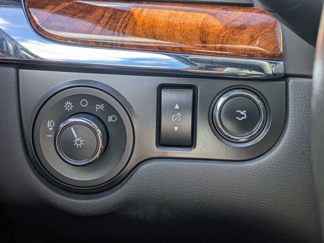 Used 2013 Lincoln MKS FWD image 24