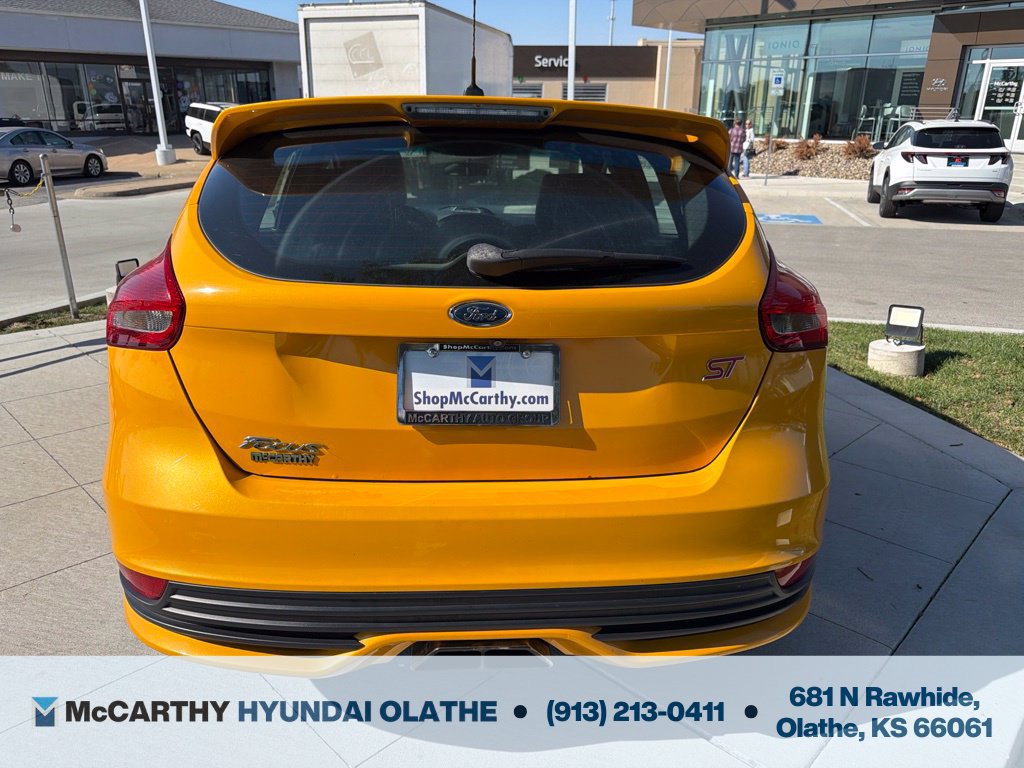 Used 2016 Ford Focus ST w/ Equipment Group 402A FWD image 4