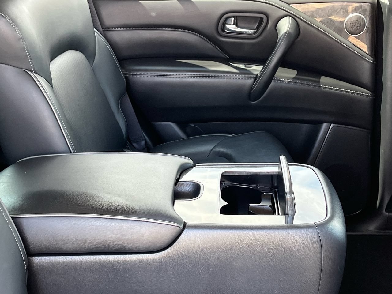 Certified 2023 INFINITI QX80 Luxe w/ All-Season Package RWD image 11