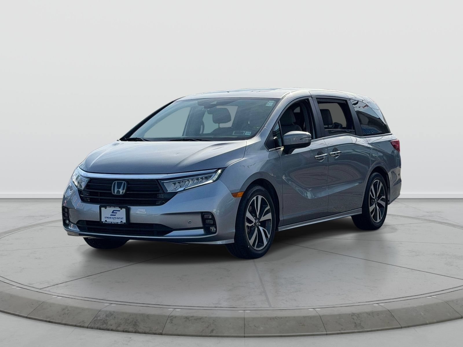 Used 2023 Honda Odyssey Touring image 3