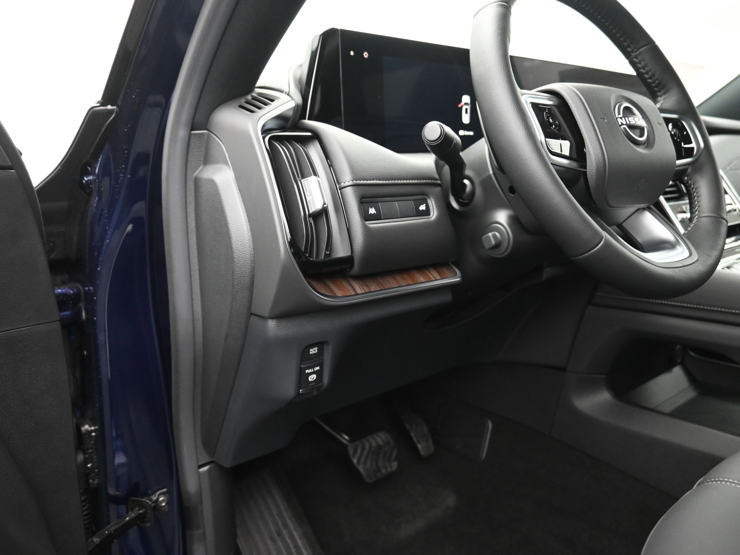 New 2025 Nissan Armada SL image 17