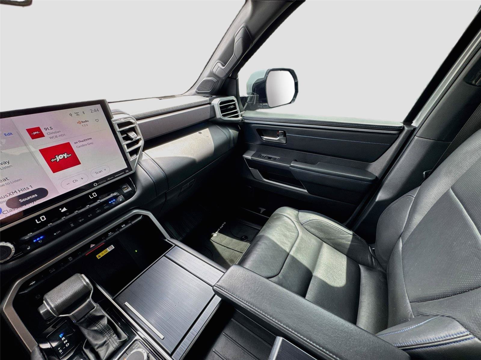 Used 2022 Toyota Tundra Platinum AWD/4WD image 8