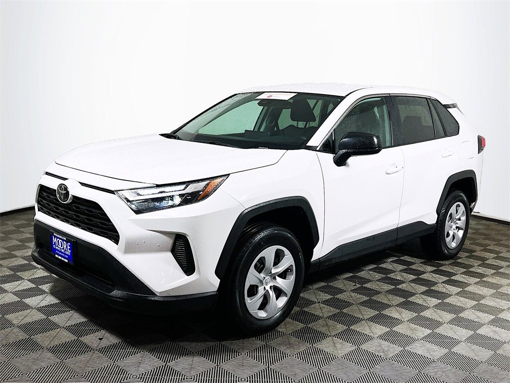 Certified 2024 Toyota RAV4 LE image 4