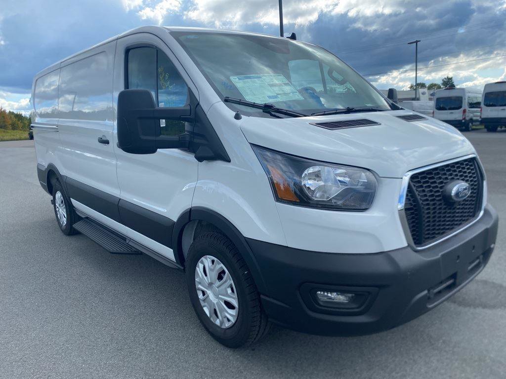 New 2025 Ford Transit 150 Low Roof w/ Exterior Upgrade Package