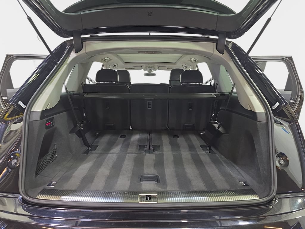 Used 2017 Audi Q7 3.0T Prestige w/ Prestige Package AWD/4WD image 14