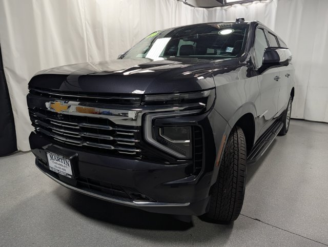 Certified 2026 Chevrolet Suburban Premier w/ Sun And Tow Package AWD/4WD image 6