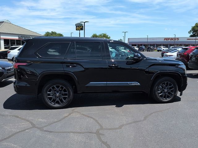 Certified 2025 Toyota Sequoia Platinum AWD/4WD image 8