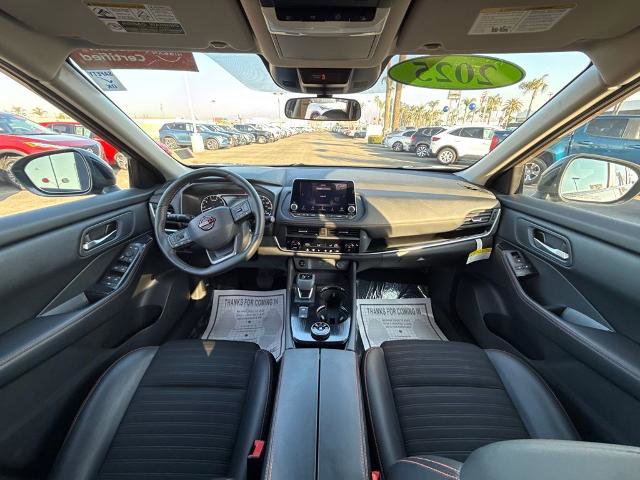 Certified 2025 Nissan Rogue SV image 15