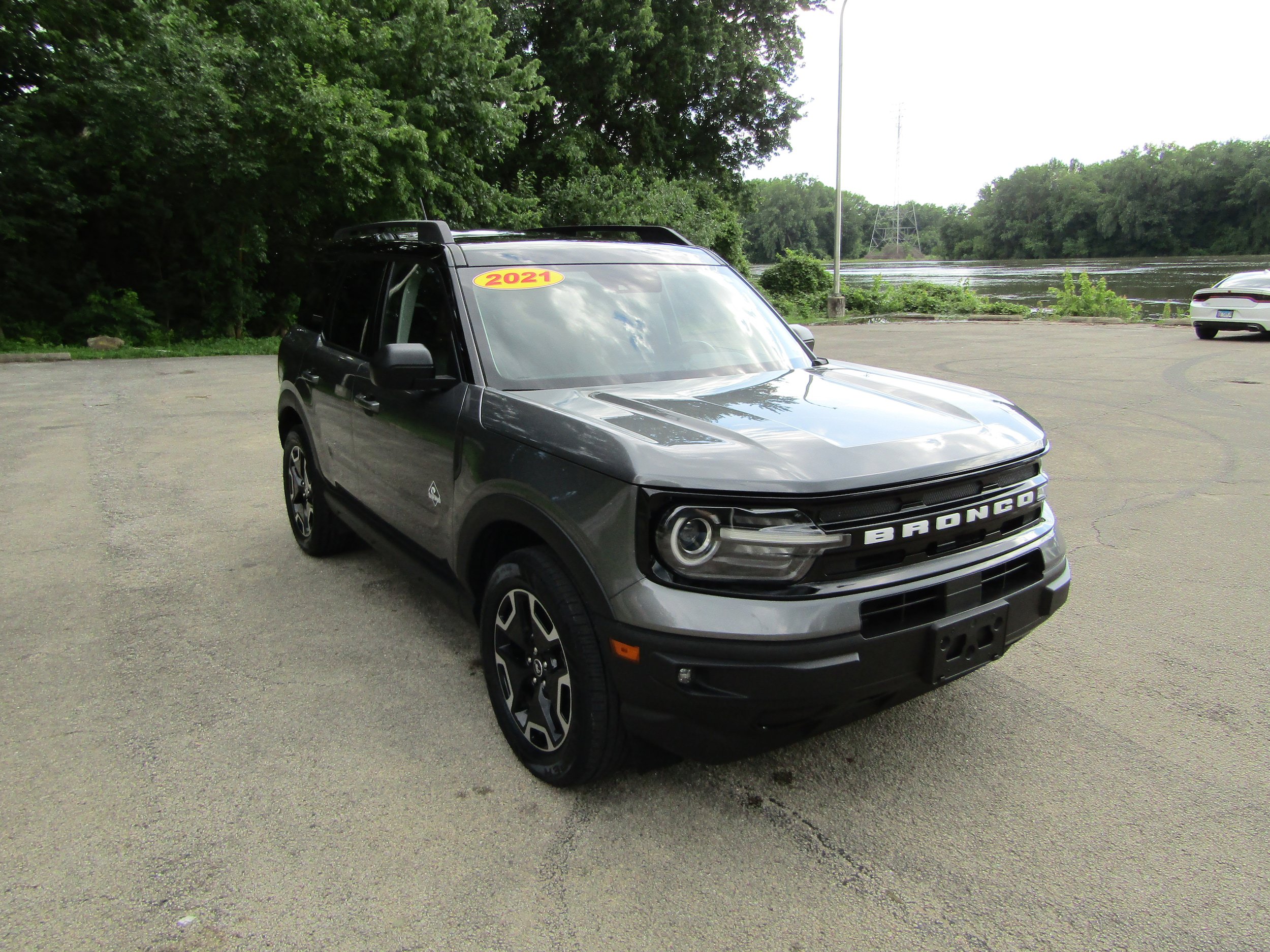 Used 2021 Ford Bronco Sport Outer Banks w/ Outer Banks Package AWD/4WD image 6