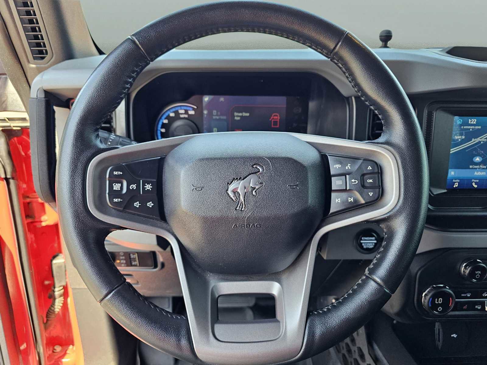 Used 2023 Ford Bronco Black Diamond w/ Sasquatch Package image 16