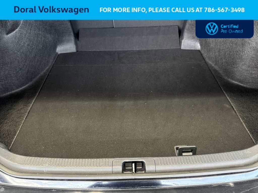 Used 2024 Toyota Camry SE image 25