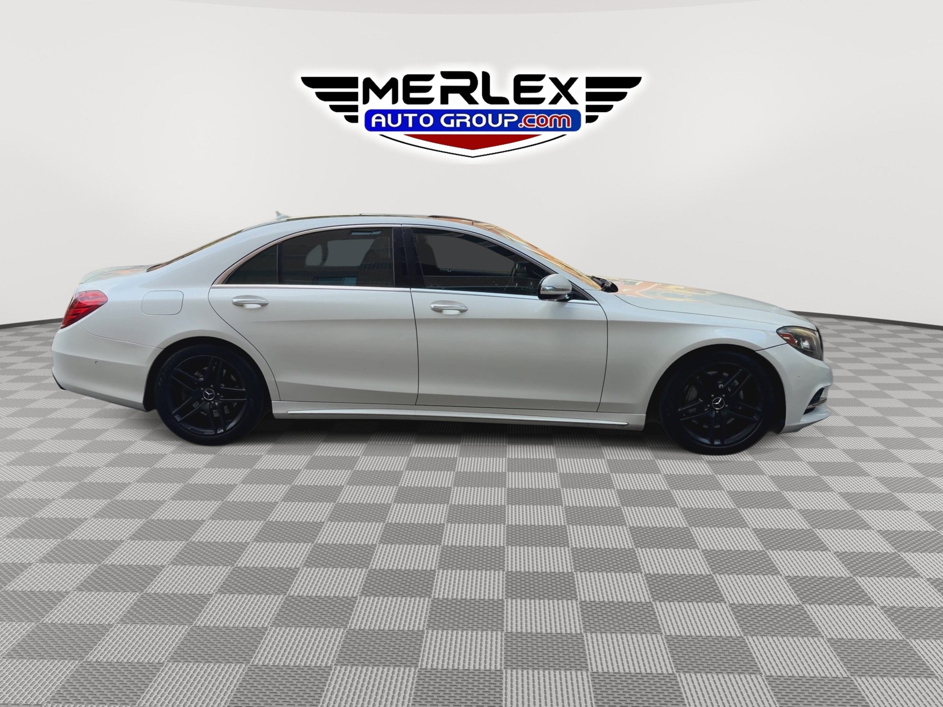 Used 2015 Mercedes-Benz S 550 4MATIC Sedan image 9