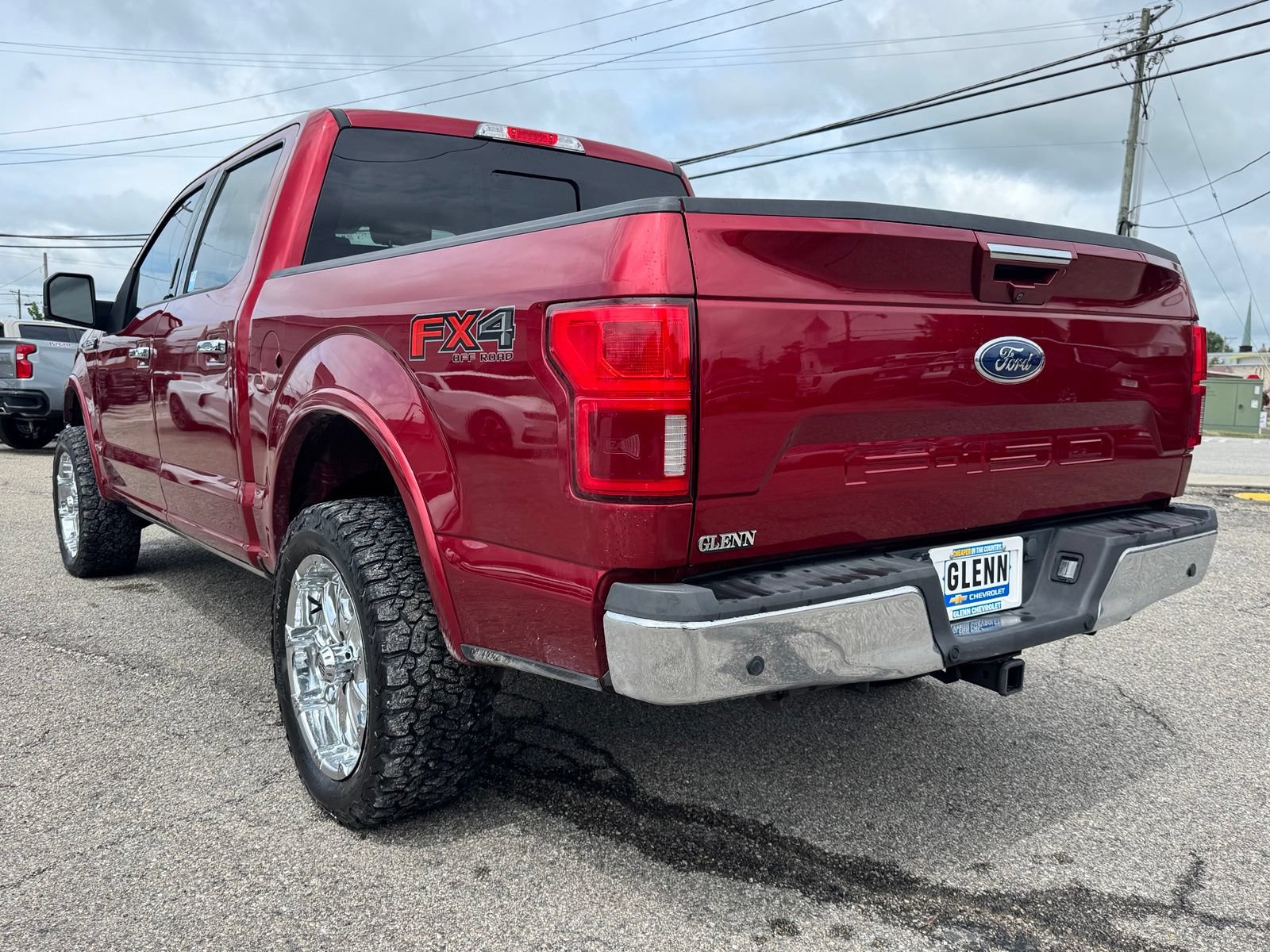 Used 2019 Ford F150 Lariat w/ Equipment Group 502A Luxury AWD/4WD image 4