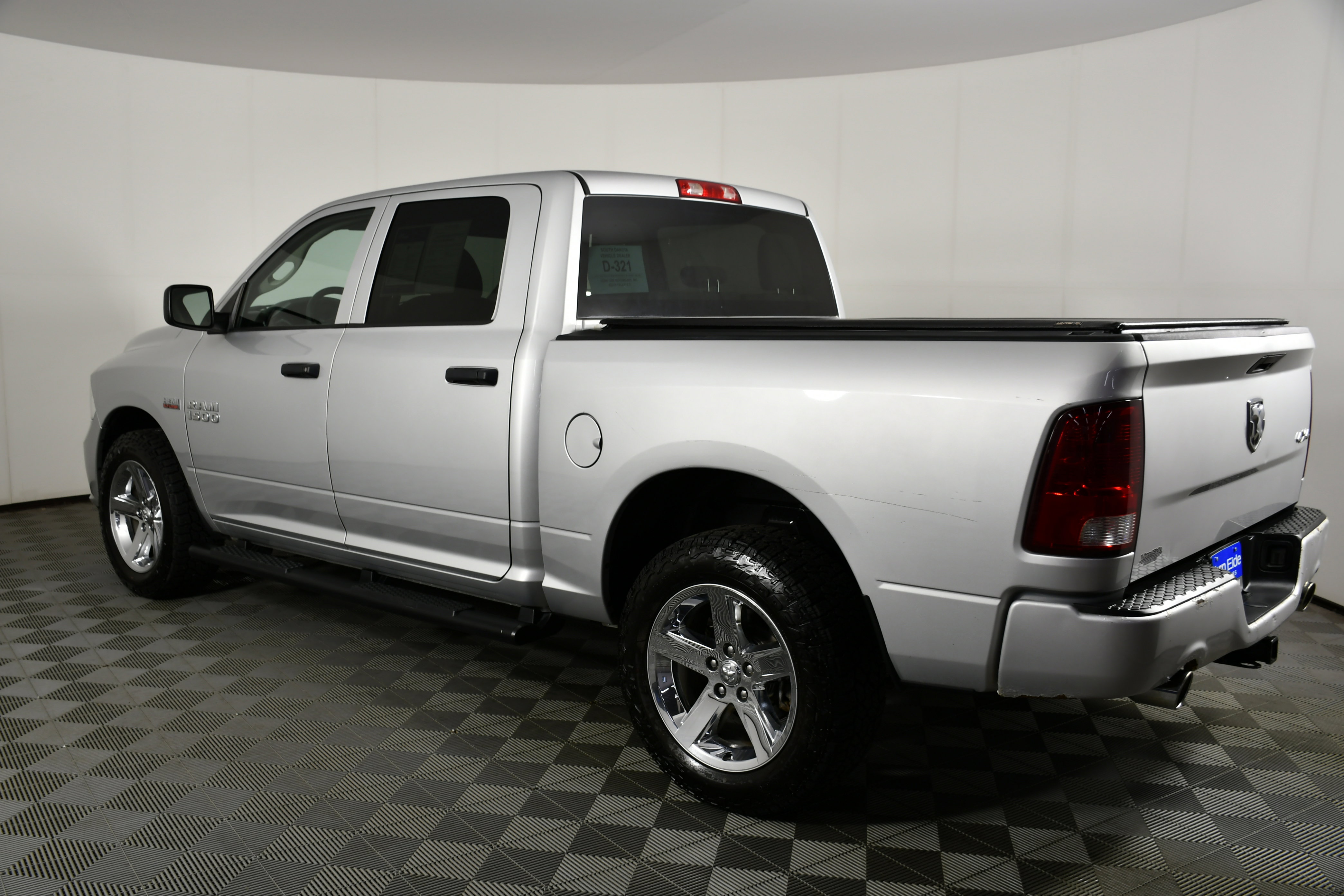 Used 2017 RAM 1500 Express w/ Express Value Package image 8